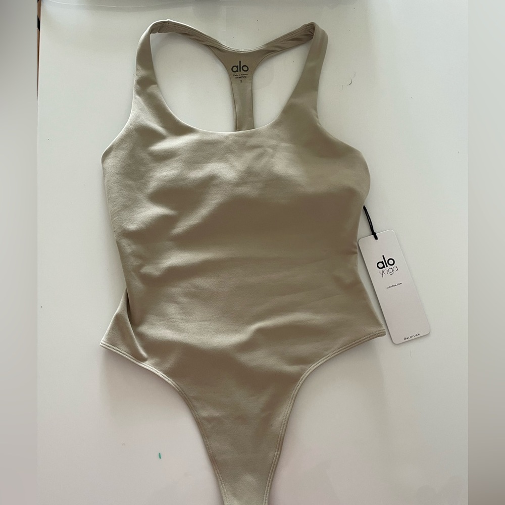 Alo yoga sleek back bodysuit